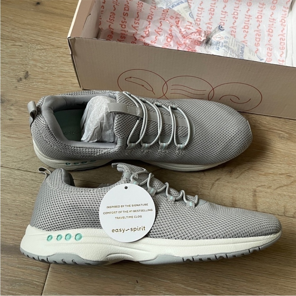 New Box Easy Spirit Tame 2 Slip-On Sneakers Light Gray Women's Shoes US Sz 9,5 W
